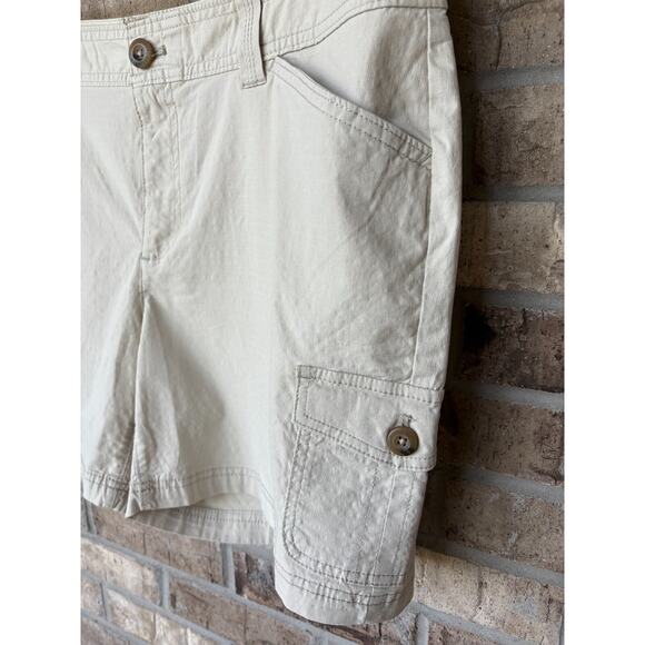 Women’s Eddie Bauer Shorts Cargo Outdoors Stretch Comfort, size 16 38" - Picture 2 of 8